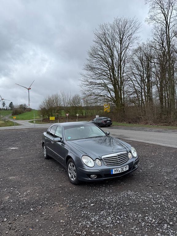 Gebraucht Mercedes E220 Elegance 170 PS (125 kW) 2006 Grau Limousine