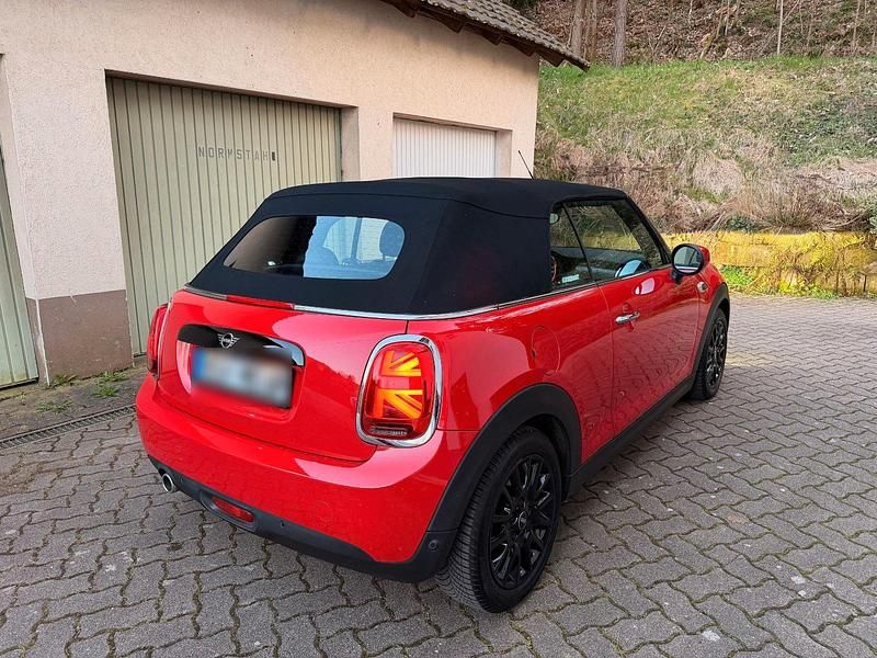 Gebraucht Mini Cooper Cabriolet 136 PS (100 kW) 2020 Rot Cabrio