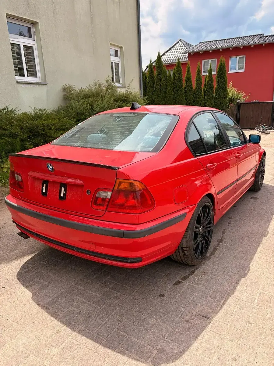 Gebraucht BMW 328 Basis 192 PS (141 kW) 1998 Rot Limousine