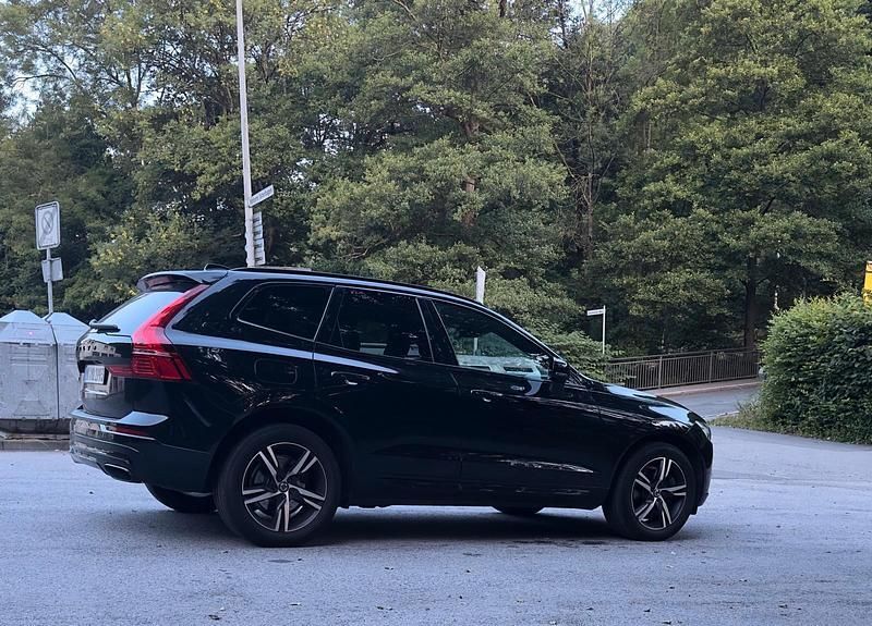 Schwarz Gebraucht 2020 Volvo XC60 SUV | 31.000 € (Superpreis) - Bild 1/4