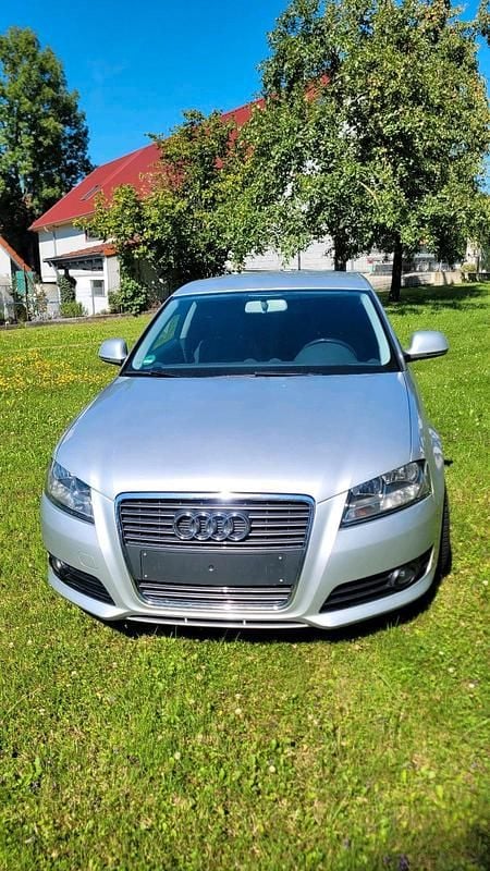 Silber Gebraucht 2010 Audi A3 Sport Limousine | 2.500 € (Superpreis) - Bild 1/4