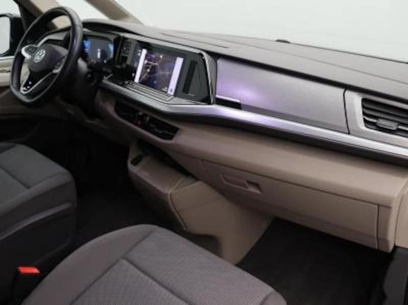 Second-hand VW Multivan Life 150 CP (110 kW) 2024 Monovolum