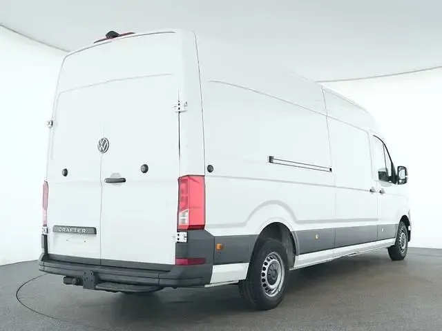 Gebraucht VW Crafter 177 PS (130 kW) 2025 Weißkeine angabe Van