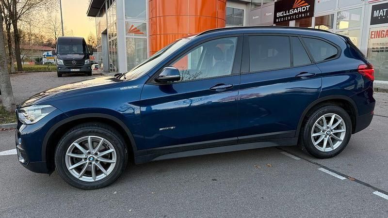 Gebraucht BMW X1 Advantage 136 PS (100 kW) 2016 Blau SUV