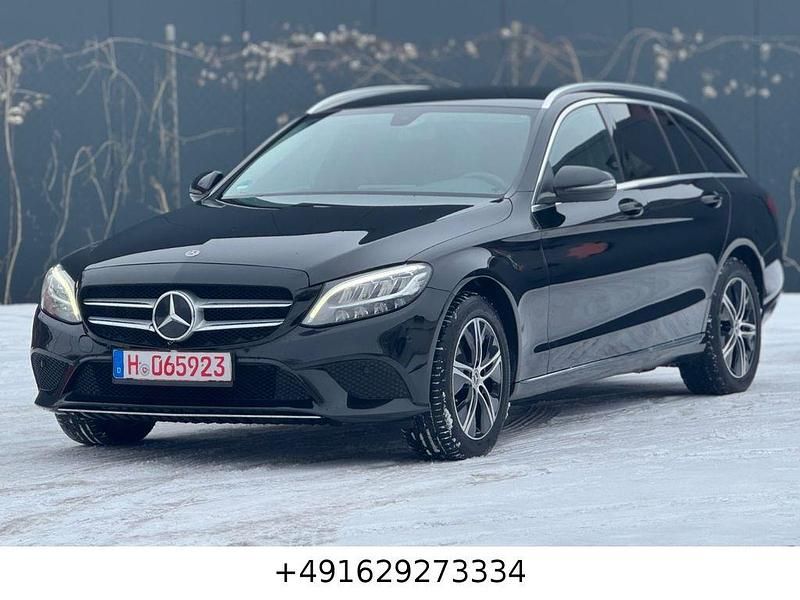Gebraucht Mercedes C200 160 PS (117 kW) 2019 Schwarz Kombi