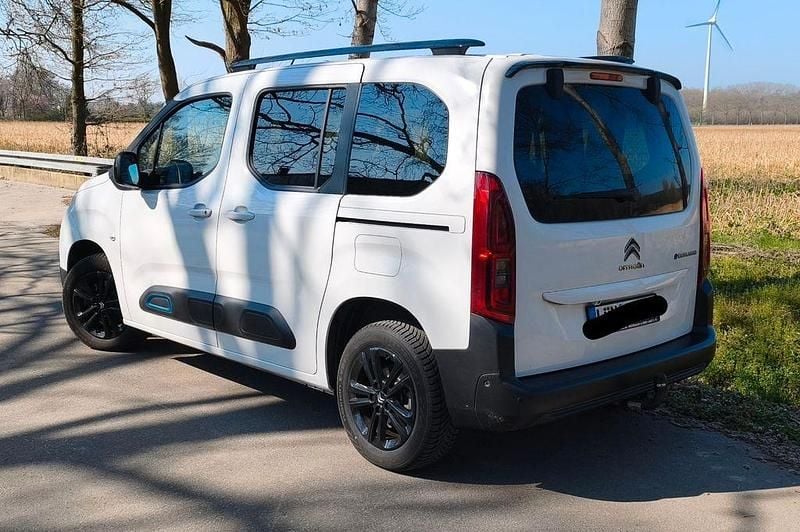 Gebraucht Citroën e-Berlingo Shine 100 kW (136 PS) 2023 Weiß Van / Kleinbus