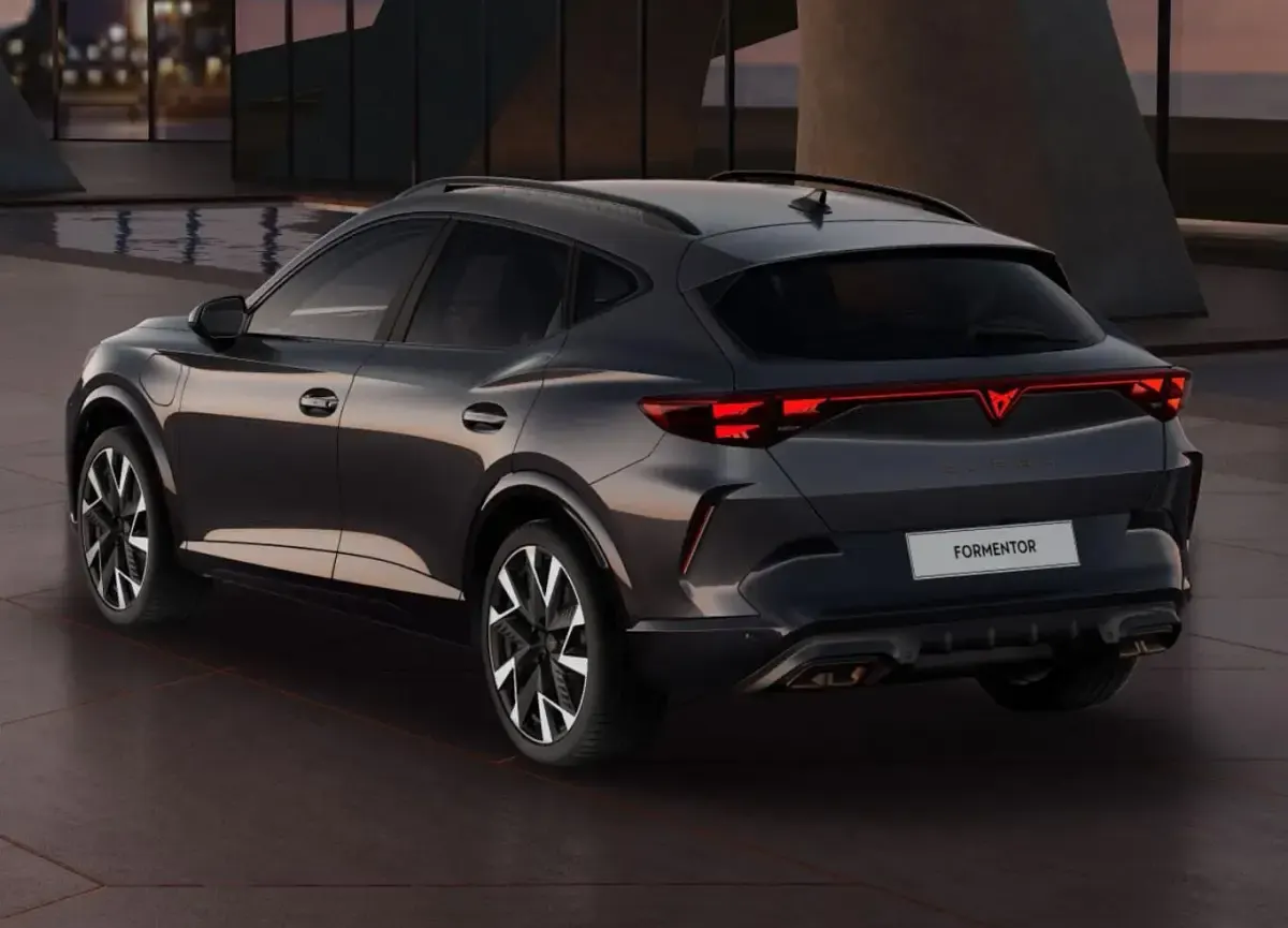 Usata Cupra Formentor VZ 333 CV (244 kW) 2025 Grigio SUV