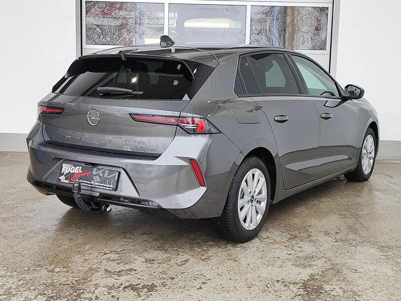 Gebraucht Opel Astra Elegance 131 PS (96 kW) 2023 Vulkan grau (metallic) Limousine
