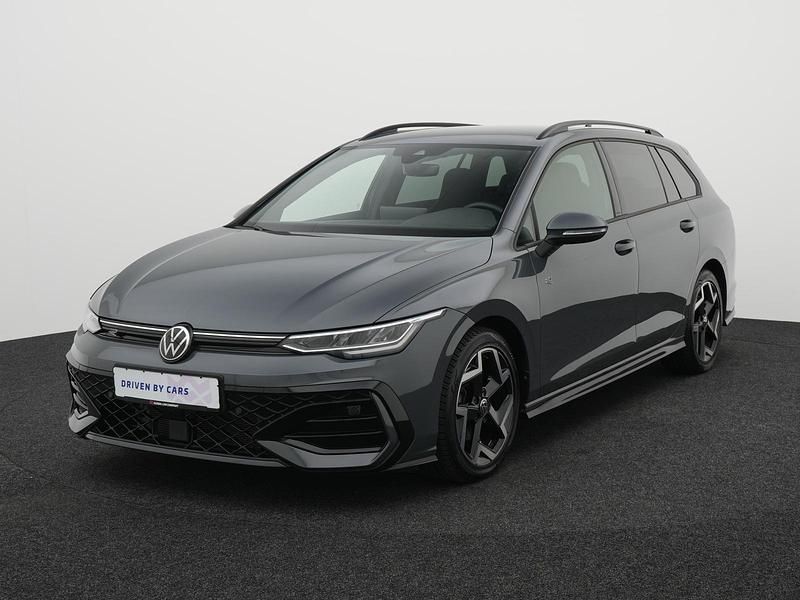 Gebraucht VW Golf VIII R-line 150 PS (110 kW) 2025 Delfingrau metallic Kombi