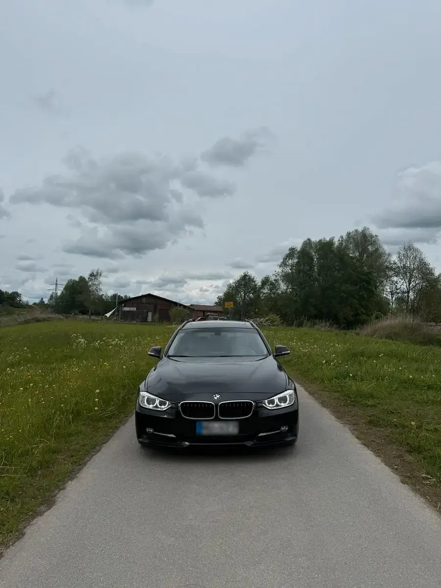 Gebraucht BMW 330 258 PS (189 kW) 2012 Schwarz Kombi