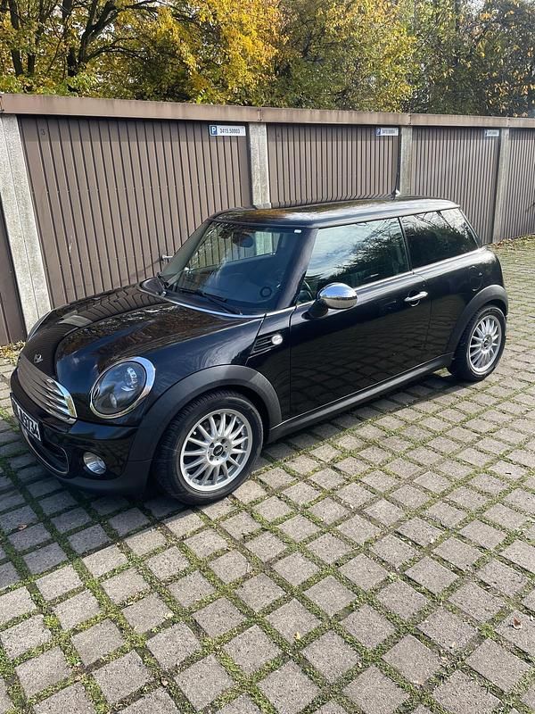 Schwarz Gebraucht 2011 Mini ONE Kleinwagen | 5.450 € (Etwas zu teuer) - Bild 1/4