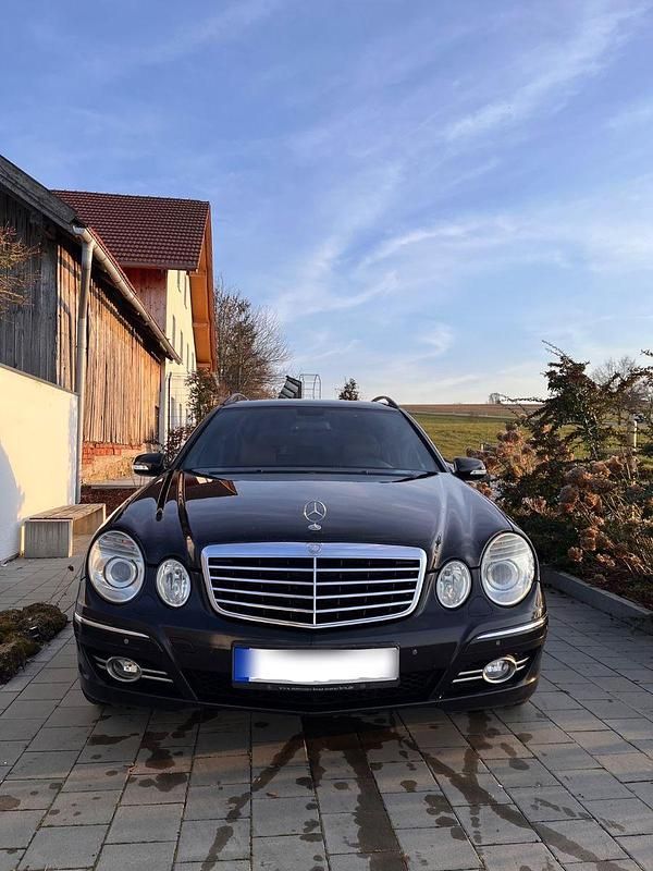 Gebraucht Mercedes E280 231 PS (169 kW) 2007 Schwarz Kombi