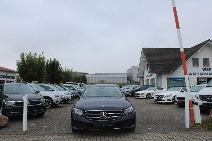 Cavansitblau Gebraucht 2020 Mercedes E300 AMG Kombi | 27.900 € (Superpreis) - Bild 1/4