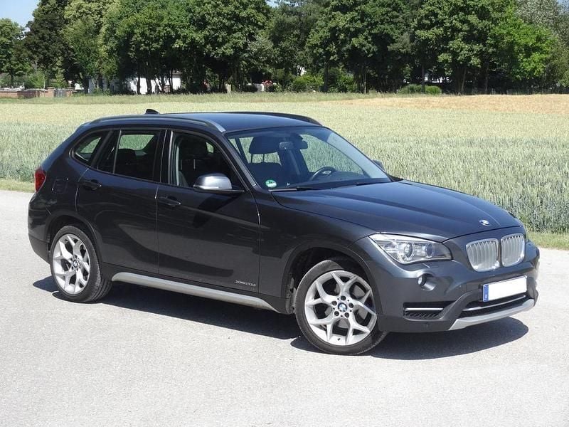Grau Gebraucht 2013 BMW X1 xLine SUV | 7.500 € (Superpreis) - Bild 1/4