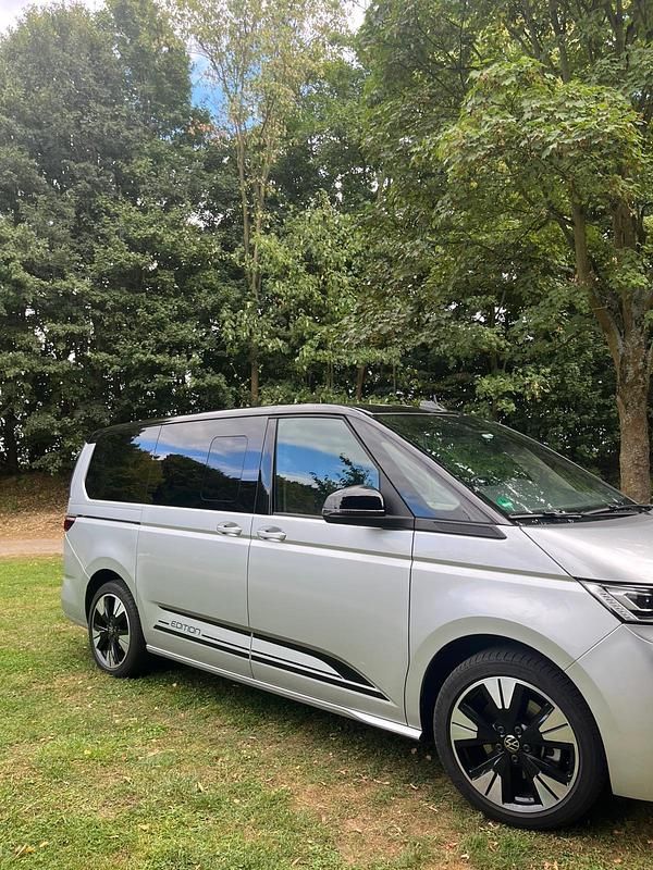 Gebraucht VW Multivan Edition 204 PS (150 kW) 2024 Grau Van