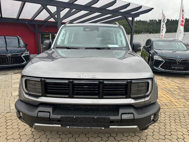 Neu Baic BJ40 234 PS (172 kW) 2025 Grau SUV