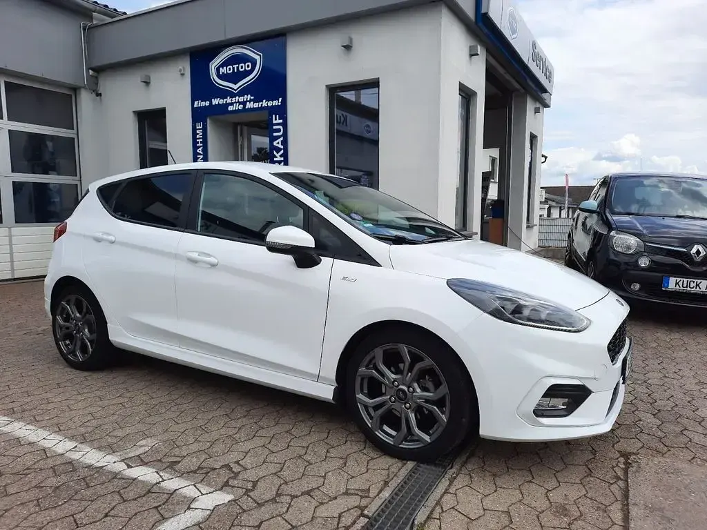 Gebraucht Ford Fiesta ST-Line X 125 PS (91 kW) 2021 Frozen white Kleinwagen