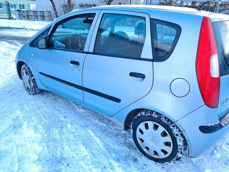 Second-hand Mitsubishi Colt 95 CP (69 kW) 2007 Albastru Hatchback