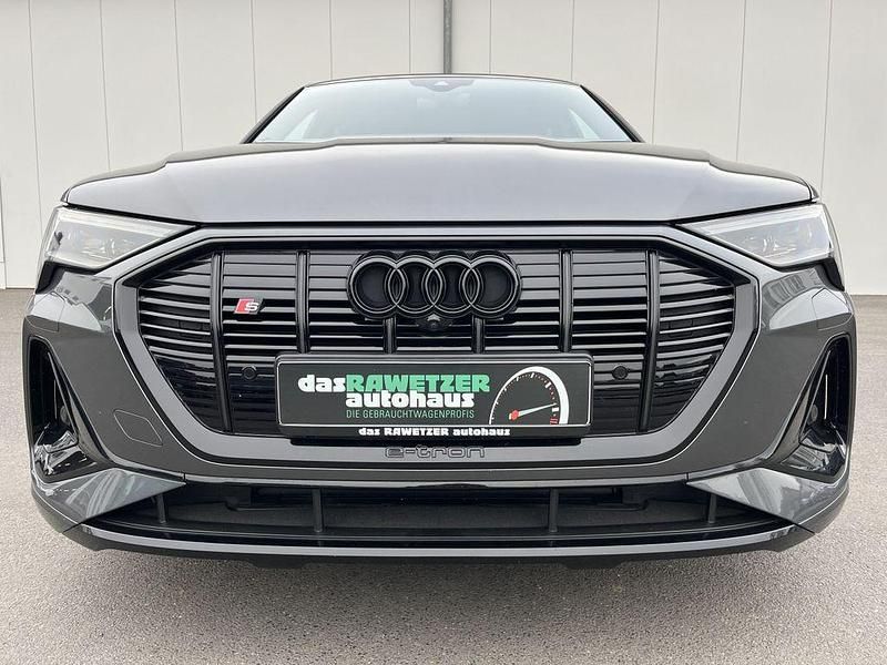 Gebraucht Audi e-tron Sport 369 kW (503 PS) 2022 Daytonagrau SUV