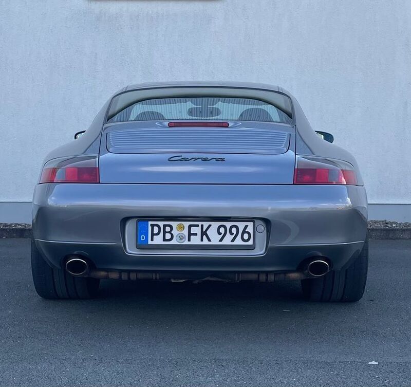 Grau Gebraucht 2001 Porsche 911 Carrera Coupé | 29.500 € (Superpreis) - Bild 1/4