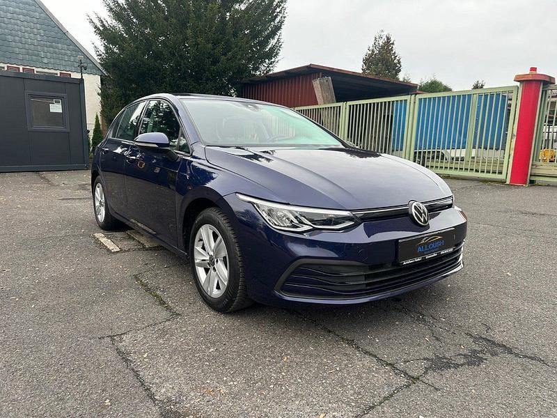 Gebraucht VW Golf VII Life 150 PS (110 kW) 2020 Blau Limousine