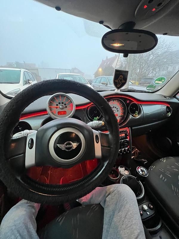 Gebraucht Mini ONE 90 PS (66 kW) 2006 Schwarz Kleinwagen