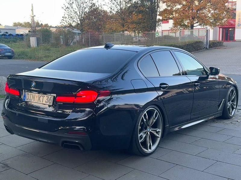 Gebraucht BMW M550 Performance 400 PS (294 kW) 2017 Schwarz Limousine