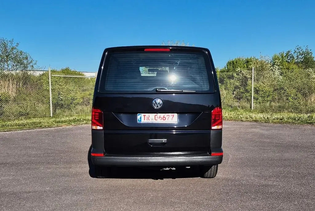 Używany VW Transporter 110 KM (80 kW) 2021 Czarny Van