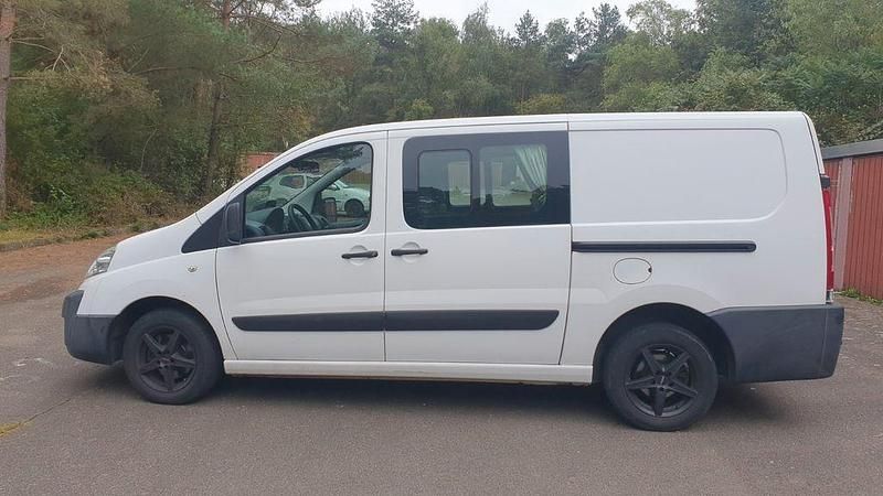Gebraucht Peugeot Expert 128 PS (94 kW) 2014 Weiß Van