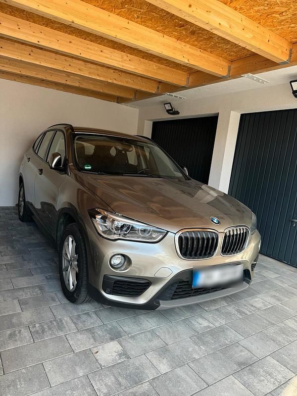 Gebraucht BMW X1 150 PS (110 kW) 2016 Grau SUV