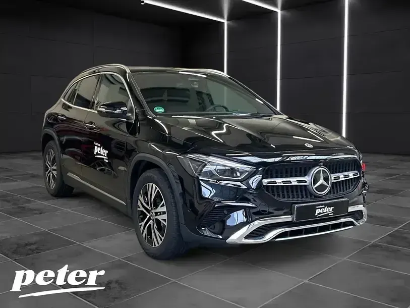 Gebraucht Mercedes GLA200 Advanced 150 PS (110 kW) 2026 Unilack nachtschwarz SUV