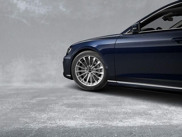 Gebraucht Audi A8 462 PS (339 kW) 2024 Firmamentblau metallic Limousine