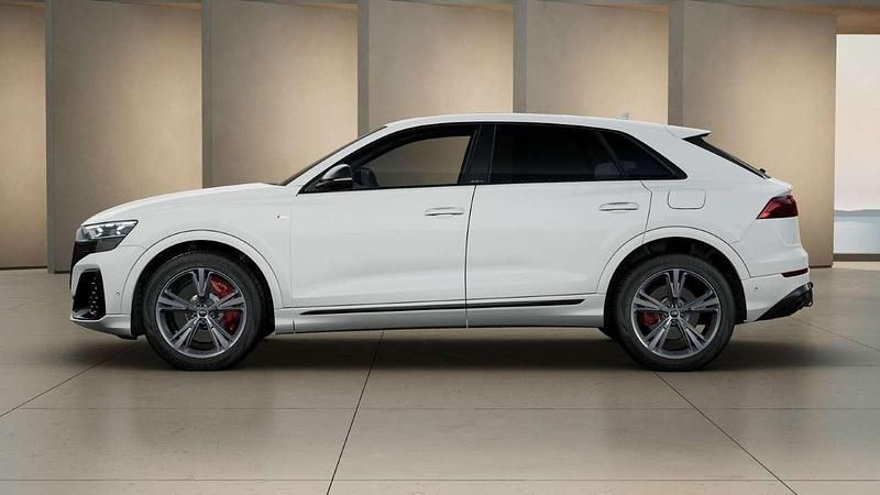 Gebraucht Audi Q8 Ambiente 489 PS (359 kW) 2026 Carraraweiß SUV