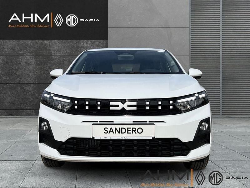 Neu Dacia Sandero Expression 101 PS (74 kW) 2026 Weiss Limousine