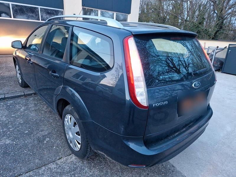 Gebraucht Ford Focus Style 109 PS (80 kW) 2010 Grau Kombi
