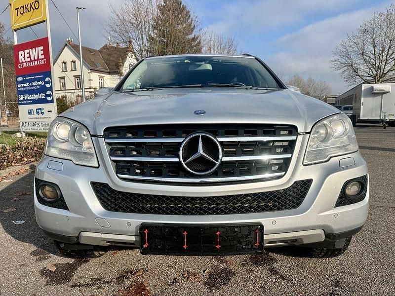 Gebraucht Mercedes ML280 190 PS (139 kW) 2009 Silber SUV