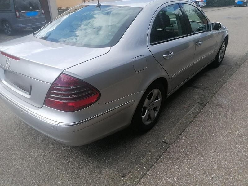 Gebraucht Mercedes E320 224 PS (164 kW) 2002 Silber Limousine