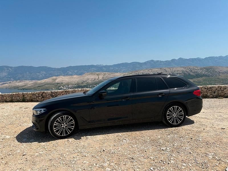 Second-hand BMW 520 Efficient Dynamics 184 CP (135 kW) 2019 Negru Break