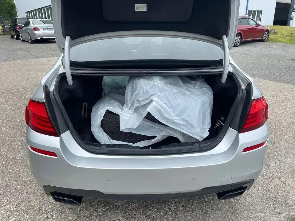 Gebraucht BMW M550 Performance 381 PS (280 kW) 2012 Silber Limousine