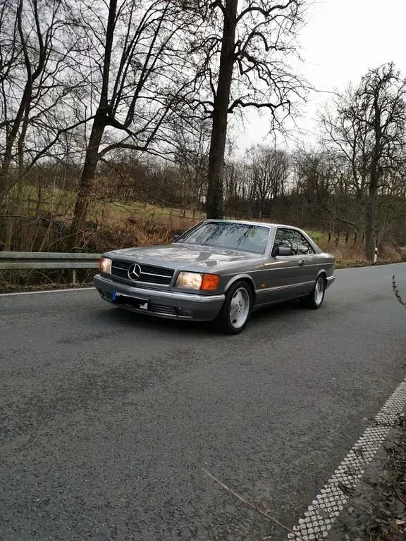 Gebraucht Mercedes 500 252 PS (185 kW) 1987 Silber Coupé