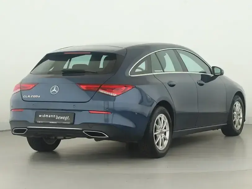 Gebraucht Mercedes CLA200 Progressive 150 PS (110 kW) 2020 Blau Kombi