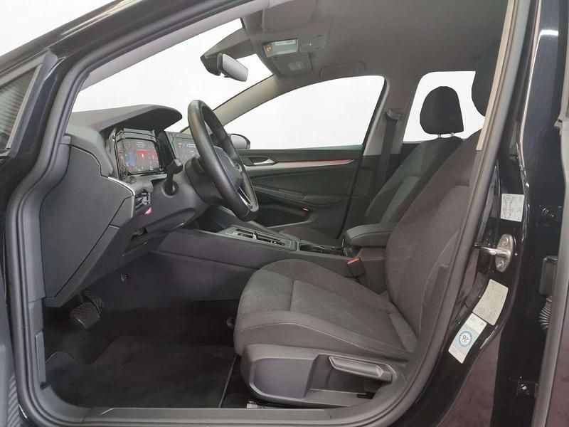 Gebraucht VW Golf VIII Life 116 PS (85 kW) 2022 Schwarz Kombi