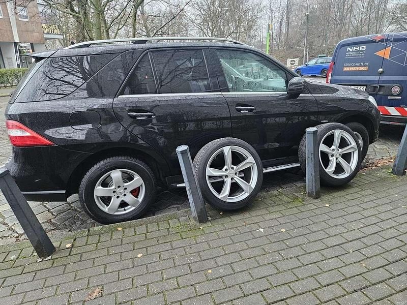 Gebraucht Mercedes 350 258 PS (189 kW) 2012 Schwarz Limousine