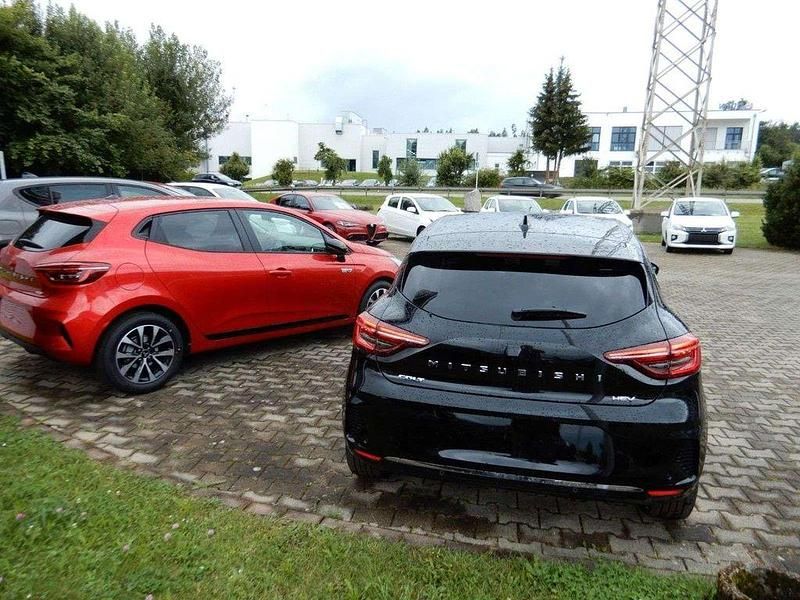 Gebraucht Mitsubishi Colt Select 143 PS (105 kW) 2025 Schwarz Limousine