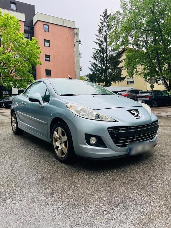 Grau Gebraucht 2010 Peugeot 207 CC Cabrio | 1.900 € (Guter Preis) - Bild 1/4