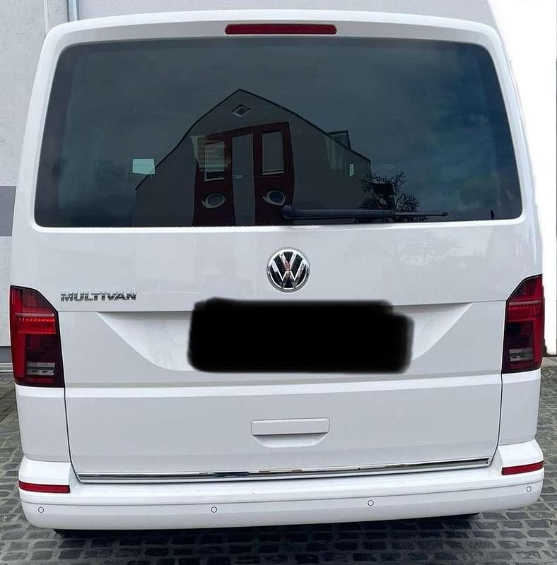 Gebraucht VW Multivan Comfortline 150 PS (110 kW) 2021 Weiß Van