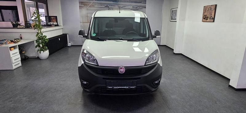 Gebraucht Fiat Doblò 101 PS (74 kW) 2023 Weiß Van / Kleinbus