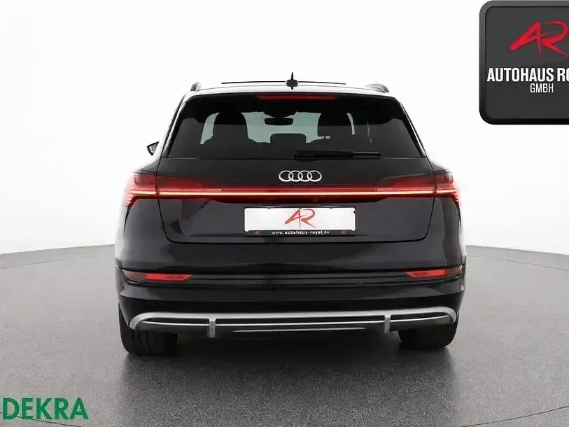 Gebraucht Audi e-tron S-Line 300 kW (408 PS) 2023 Brillantschwarz SUV