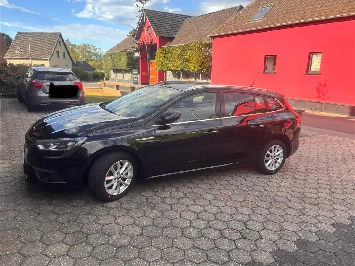 Gebraucht Renault Mégane GrandTour 132 PS (97 kW) 2017 Schwarz Kombi