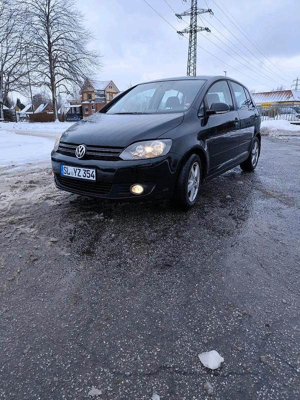 Gebraucht VW Golf VI 105 PS (77 kW) 2011 Schwarz Kleinwagen